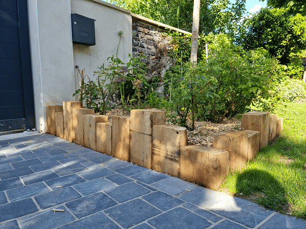 bordure de jardin en bois de palette