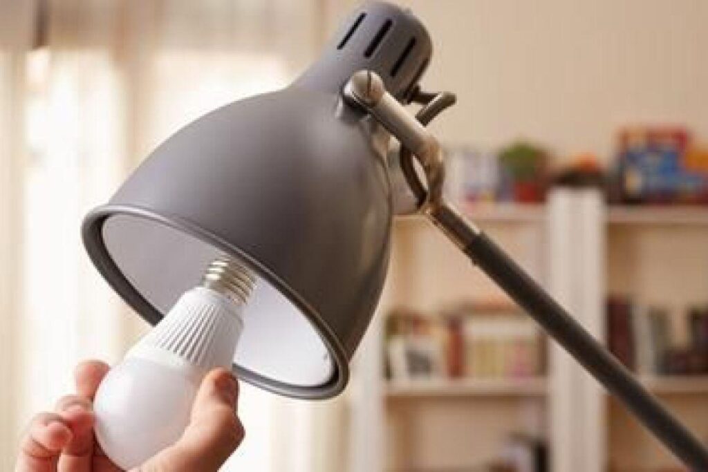 Lumière qui s'eteint toute seule, quelle est la signification