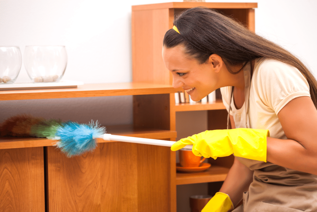 10 astuces de ma grand-mère pour considérablement réduire la poussière